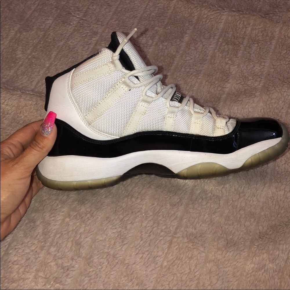 Size 7y boys Jordan’s